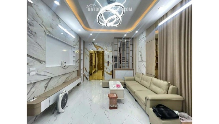 BÁN NHÀ CÁCH HỒ XÃ ĐÀN HƠN 30m_40m2_6 TẦNG THANG MÁY_NGÕ THÔNG_Ô TÔ SÁT NHÀ_hơn 11 tỷ